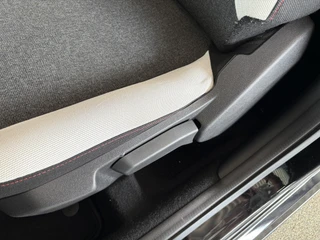 Citroën C1 1.0 VTi Millenium 5-drs. CARPLAY/DAB/AIRCO/LIMITER / 42