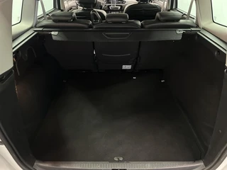 Renault Scénic 1.5 dCi Bose TREKHAAK NAVI CRUISE ECC LM. / 47