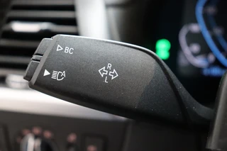 BMW iX3 High Executive 80 kWh Automaat  / Driving Assistant Professional / SOH 97% / Live Cockpit Professional / Trekhaak / Panoramadak / Adaptief Onderstel / Leder / Harman Kardon / Shadow Line / Head-Up Display / Adaptieve LED-koplampen / DAB / 20 Inch / 43