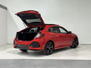 Honda Civic 1.0 i-VTEC Executive|PANO|KEYLESS|LANE ASSIST / 16
