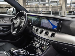 Mercedes-Benz E-klasse 200 AMG Line | Panoramadak | Leder | 360  Camera | Widescreen | LED | Apple CarPlay Android Auto | Memory | 19" | Sfeerverlichting | Dealeronderhouden / 20