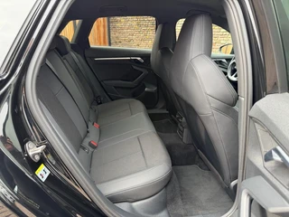 Audi A3 35 TFSI S-Line Automaat ACC B&O Black Style / 22
