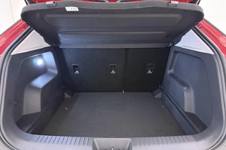 Omoda 5 EV Premium 61 kWh | Camera's rondom | Schuif/kantel dak | LED verlichting | Lederen bekleding | Stoelverwarming/ventilatie | Sfeerverlichting | Drive assist / 4