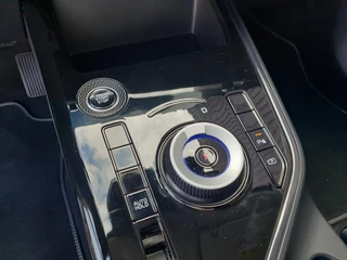 Kia Niro 1.6 GDi Hybrid DynamicLine | Trekhaak | Navigatie | Camera | Adaptieve cruise control | Apple Carplay / Android Auto | Verbruik 1 op 20! / 30