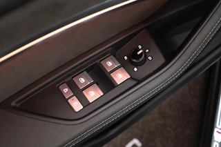 Audi e-tron Sportback S quattro 503pk 95 kWh SOH 93% Panoramadak Trekhaak Leder Matrix LED B&O Memory Keyless Navigatie / 19
