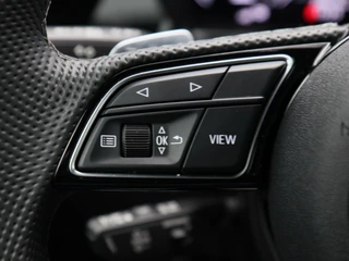 Audi A3 Sportback 45 TFSi 272 Pk e S-line Competition | Trekhaak | Stoelverwarming | Adaptive Cruise | Half Leer | Camera | Carplay | 18 Inch | 28.601 Km !! / 27