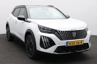 Peugeot 2008 1.2 Hybrid 145 GT / 18" / Navigation pack /  2+6 Jaar Garantie / 2