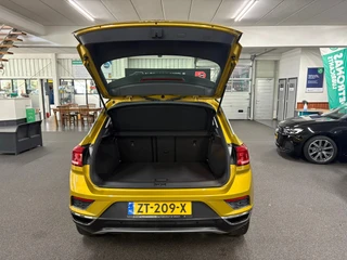 Volkswagen T-Roc 1.0 TSI Style/ NL auto/ Parkeersensoren/ Navi/ LMV / 36