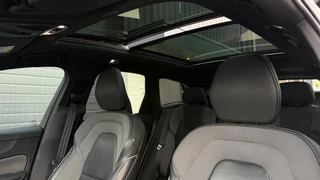 Volvo XC60 2.0 T6 Plug-in hybrid AWD R-Design | 360° | HK | ACC | Pilot | Memory | CarPlay | Trekhaak | BTW | / 23