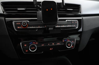 BMW X1 sDrive18d High Executive  Automaat, Panorama dak, Navigatie / 31