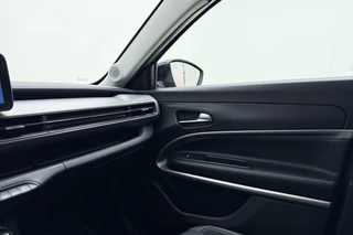 Jeep Avenger Summit 54 kWh | SOH: 98% | Climate & Adaptive Cruise Control | Achteruitrijcamera | Dodehoek detectie | Apple carplay/Android Auto | / 19