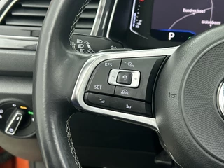 Volkswagen T-Roc 1.5 TSI R Line | Schuifdak | Camera | Navi | Virtual Dash | Stoelverw. | Adaptive Cruise / 19