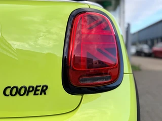 MINI Cooper Cabrio 1.5 Cooper Sidewalk Edition I Carplay I HUD I Stoelverw. / 24
