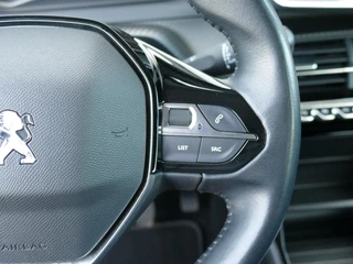 Peugeot 2008 1.2 PureTech Active Pack | 100PK | Trekhaak | Cruise Control | Parkeersensoren Achter | Airco | Navigatie | Climate Control | / 13