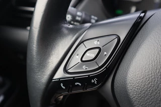 Toyota C-HR 1.8 HYBRID STYLE APPLE/ANDROID STOELVERW. BLIND-SPOT NAVI AD-CRUISE HALF-LEDER 18"LM-VELGEN / 26