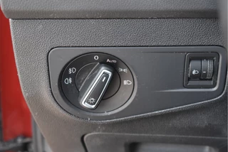 Volkswagen Tiguan 1.4 TSI ACT 150 pk Connected Series  NL-Auto | DAB | Elekt.trekhaak | Carplay | Cruise Control | Climate Control | NAP / 16
