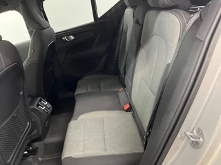 Volvo XC40 2.0 B4 Plus Dark / 10