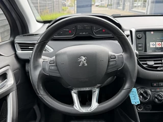 Peugeot 2008 Blue Lion 1.2 PureTech 130PK Navigatie, Parkeersensoren Achter, Panoramadak, Trekhaak, Airco / 18