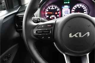 Kia Stonic 1.0 T-GDi MHEV DynamicPlusLine  Apple Carplay/Android Auto - Cruise Control - Climate Control - Navigatie - Stuur/Stoel Verwarming - Fabrieksgarantie tot 10-2031 / 25