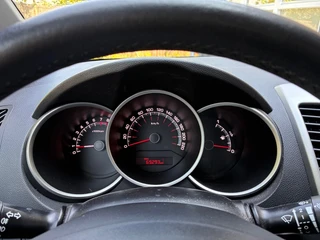 Kia Venga 1.4 CVVT DYNAMICLINE CAMERA/TREKHAAK/CRUISE / 16