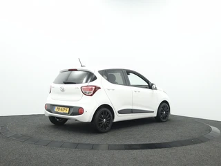 Hyundai i10 1.0i i-Premium Navigatie | Stoelverwarming | Cruise control / 2
