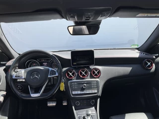 Mercedes-Benz A-Klasse AMG 45 4MATIC Pano.dak Leer Voll.Onderhoud / 20