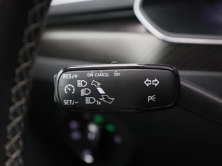 Škoda Superb Combi 1.5 TSi ACT 150 Pk Automaat Sportline Business | Trekhaak | Stoelverwarming | Panorama dak | Camera | Canton Audio | Alcantara | CarPlay | 18 Inch / 30