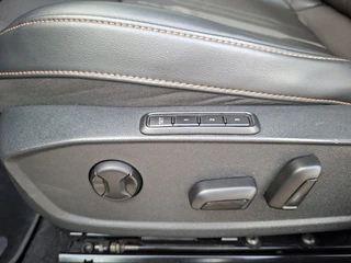 Cupra Leon 1.5 eTSI Business Intense AUT.* Navigatiesysteem * Elektrische stoelen met memory * Parkeercamera * / 9