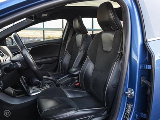 Volvo V40 2.0 D3 150 PK Business Sport R-Design Panoramadak Harman Kardon LED Standkachel Trekhaak Stoelverwarming 18" / 12
