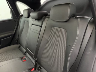 Mercedes-Benz B-klasse 220 4MATIC | Automaat | Adaptive cruise | Navigatie | Camera | Leder | Panoramadak / 12