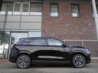 Leapmotor B10 Design ProMax 67.1 kWh | Licht interieur kleur | Navigatie | Rondom camera | 18inch Velgen | Elektrisch bedienbare achterklep | Panoramdak | Stoel verwarming en ventilatie | Stuurverwarming | Uit voorraad leverbaar / 2