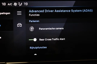 Peugeot e-408 Allure 58 kWh | NIEUW | COMFORT / CONNECT / 360 VISION & DRIVE ASSIST- PACK | STUURVERWARMING | DAB | APPLE | CAMERA / 51