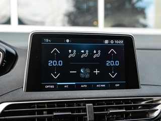 Peugeot 3008 1.2 PureTech Executive | Automaat | Leder | Carplay | 360 camera | Digitale i-cockpit | Trekhaak | Climate control / 32
