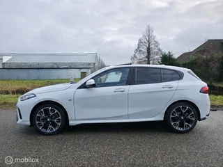 BMW 1 Series 123 xDrive Pano / 360' camera / Navi / 38