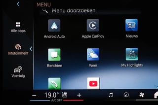 BMW X5 xDrive50e M-sport | PANORAMADAK | INDIVIDUAL VOLLEDER MERINO | HEAD UP | HARMAN KARDON | 360 CAMERA | MAXTON | 22" | / 9