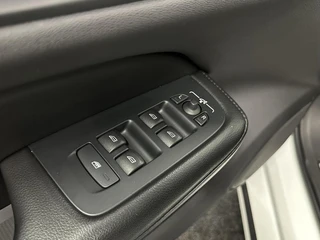 Volvo V60 2.0 B3 Momentum Advantage TREKHAAK CARPLAY NAVI ADAPTIEF CRUISE CAMERA. / 22