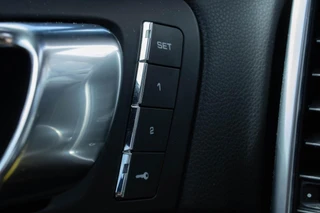 Porsche Cayenne 3.0 S E-Hybrid Platinum Edition Pano|Stoelverwarming|Bose| / 26