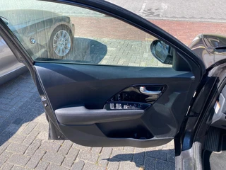 Kia Niro 1.6 GDi Hybrid ExecutiveLine  Half leer/Airco-Ecc/Navi/Alu wielen/Led verl/ nieuw model / 8