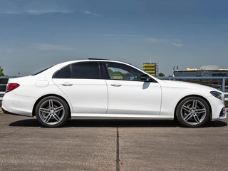 Mercedes-Benz E-klasse 220 d AMG Line Night Edition Panoramadak Widescreen Sfeerverlichting Apple CarPlay Android Auto Camera Stoelverwarming LED / 7