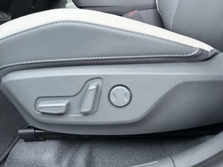 Kia EV3 GT-Line Business Edition 81.4 kWh  Navigatie - Achteruitrijcamera - Apple & Android Carplay - Nieuw uit voorraad leverbaar / 20