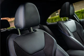 BMW 2 Serie Coupé M240i xDrive High Executive  Milltek Schuifdak Harman Kardon / 31
