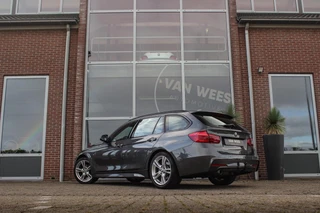 BMW 3-serie Touring 318i Corporate Lease Executive | M Sport pakket | Stoelverwarming | LED | Navigatie Professional | Bluetooth | Sportstoelen | M-sportstuur | PDC | Shadow Line / 5