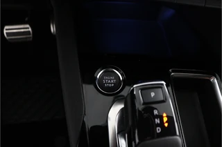Peugeot 5008 1.2 PureTech Active Pack Business  GT - Trekhaak - All Seasonbanden - Schuif/kantel dak - Virena zekerheidspakket €895 / 67