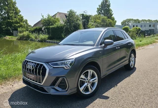 Audi Q3 45 TFSI e S-Line / Pano / Leder / El.Trekh. / Camera