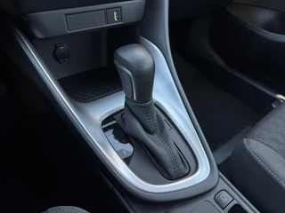 Toyota Yaris 1.5 Hybrid First Edition Apple Carplay/Android Auto, Camera, Climate/Cruise Control, Navigatie / 17