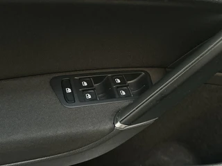 Volkswagen Golf Variant 1.5 TSI 150pk DSG Highline R-Line Stoelverwarming LED Camera Virtual Cockpit / 20