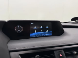 Lexus UX 250h Comfort Line | Trekhaak | Camera | Adaptive Cruise | Stoel-/Stuurverwarming | CarPlay / 18