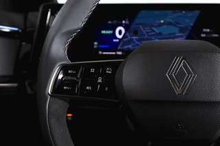 Renault Austral 1.2 E-Tech full hybrid 200 esprit Alpine  | 360 Camera | Elek. Stoelen | Winterpack | Dig. Cockpit | Adapt. Cruise | PDC | NAV+App. Connect | ECC | LM 20" | 9800 / 43