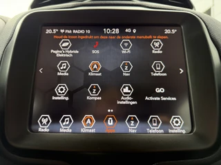 Jeep Renegade 4xe 240 Plug-in Hybrid Electric Trailhawk (Navigatie - LED - Keyless Entry - Parkeersensoren V+A - Automatische Airco - 4WD - 17" incl 4S - Dodehoek detectie) / 22