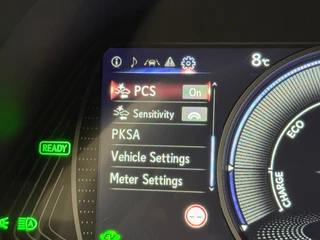 Lexus UX 250h Comfort Line | Trekhaak | Camera | Adaptive Cruise | Stoel-/Stuurverwarming | CarPlay / 21